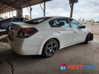 Trzecie zdjęcie samochodu z tyłu: 2010 NISSAN ALTIMA 2.5 VIN:1N4AL2AP7AN447518 - miniatura