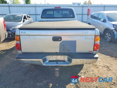 Zdjęcie 6 z 12 samochodu: 2004 TOYOTA TACOMA XTRACAB VIN:5TEWN72N04Z319790 - miniatura