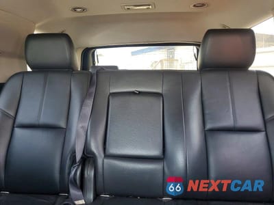 Zdjęcie 10 z 13 samochodu: 2012 CHEVROLET TAHOE C1500 LT VIN:1GNSCBE03CR226450 - miniatura