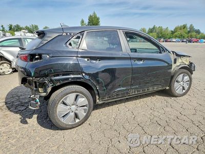 Trzecie zdjęcie samochodu z tyłu: 2021 HYUNDAI KONA SEL VIN:KM8K23AG6MU133212 - miniatura