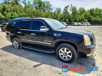 Czwarte zdjęcie samochodu z boku: 2007 CADILLAC ESCALADE LUXURY VIN:1GYFK638X7R222411 - miniatura