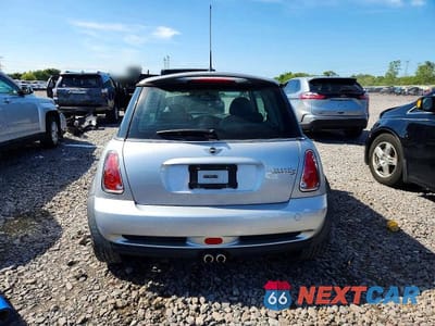Zdjęcie 6 z 12 samochodu: 2006 MINI COOPER S VIN:WMWRE33526TL24895 - miniatura