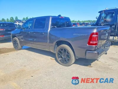 Trzecie zdjęcie samochodu z tyłu: 2023 RAM 1500 LARAMIE VIN:1C6SRFJT3PN652156 - miniatura