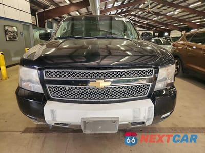 Piąte zdjęcie samochodu w środku: 2011 CHEVROLET SUBURBAN K1500 LT VIN:1GNSKJE38BR270207 - miniatura