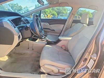 Zdjęcie 7 z 13 samochodu: 2012 HONDA CIVIC LX VIN:19XFB2F52CE080366 - miniatura