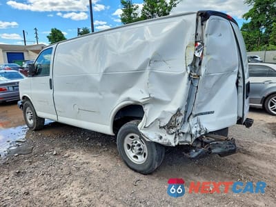 Drugie zdjęcie samochodu z przodu: 2020 CHEVROLET EXPRESS G2500 VIN:1GCWGAFGXL1209566 - miniatura