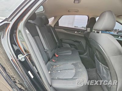Zdjęcie 10 z 12 samochodu: 2023 KIA K5 LXS VIN:5XXG14J21PG174686 - miniatura