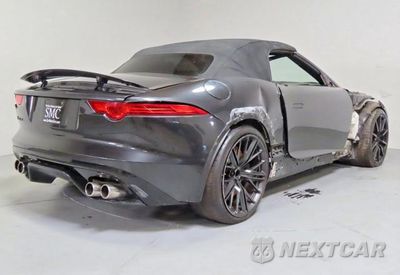 Trzecie zdjęcie samochodu z tyłu: 2014 JAGUAR F-TYPE V8 S VIN:SAJWA6GL6EMK07553 - miniatura