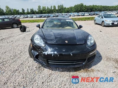Piąte zdjęcie samochodu w środku: 2015 PORSCHE PANAMERA 2 VIN:WP0AA2A73FL000459 - miniatura