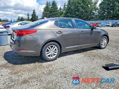 Trzecie zdjęcie samochodu z tyłu: 2012 KIA OPTIMA LX VIN:5XXGM4A76CG070370 - miniatura