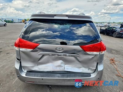 Zdjęcie 6 z 13 samochodu: 2014 TOYOTA SIENNA LE VIN:5TDKK3DC8ES422823 - miniatura