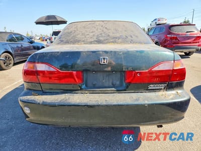 Zdjęcie 6 z 13 samochodu: 2000 HONDA ACCORD SE VIN:JHMCG5672YC013996 - miniatura