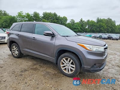 Czwarte zdjęcie samochodu z boku: 2015 TOYOTA HIGHLANDER LE VIN:5TDBKRFH6FS175346 - miniatura