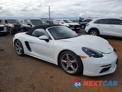 Czwarte zdjęcie samochodu z boku: 2019 PORSCHE BOXSTER BASE VIN:WP0CA2A83KS210822 - miniatura