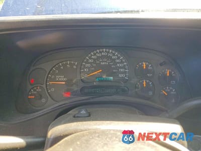 Zdjęcie 9 z 12 samochodu: 2004 CHEVROLET SILVERADO C2500 HEAVY DUTY VIN:1GBHC24U14E379963 - miniatura