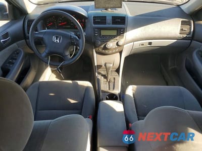 Zdjęcie 8 z 12 samochodu: 2003 HONDA ACCORD LX VIN:1HGCM56393A117172 - miniatura