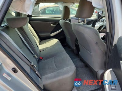 Zdjęcie 10 z 12 samochodu: 2015 TOYOTA PRIUS TWO VIN:JTDKN3DU9F1992750 - miniatura