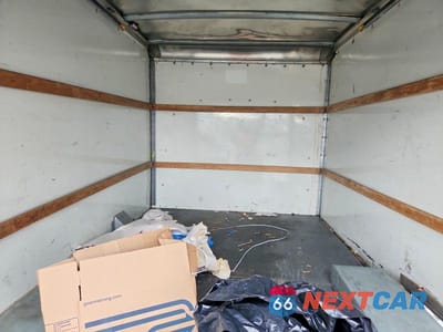 Zdjęcie 10 z 13 samochodu: 2012 GMC SAVANA BOX TRUCK VIN:1GDY72BA4C1904511 - miniatura
