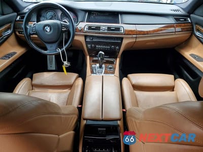 Zdjęcie 8 z 13 samochodu: 2013 BMW 750 LXI VIN:WBAYF8C5XDD140107 - miniatura