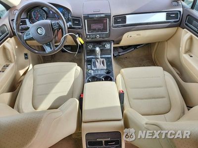 Zdjęcie 8 z 12 samochodu: 2013 VOLKSWAGEN TOUAREG V6 VIN:WVGEF9BPXDD003209 - miniatura