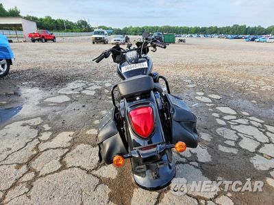 Czwarte zdjęcie samochodu z boku: 2014 SUZUKI VL800 T VIN:JS1VS55A4E2100168 - miniatura
