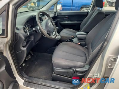 Zdjęcie 7 z 12 samochodu: 2009 KIA RONDO BASE VIN:KNAFG528797271788 - miniatura