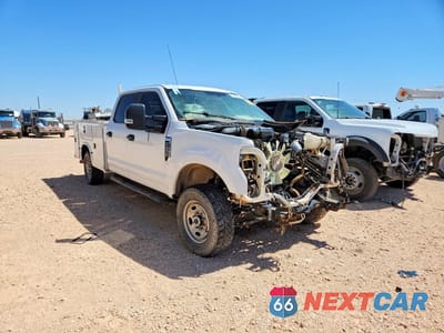 Czwarte zdjęcie samochodu z boku: 2019 FORD F250 SUPER DUTY VIN:1FT7W2B64KEG40647 - miniatura