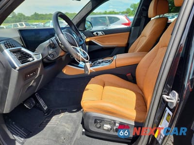 Zdjęcie 7 z 12 samochodu: 2025 BMW X5 XDRIVE50E VIN:5UX43EU09S9Z55585 - miniatura
