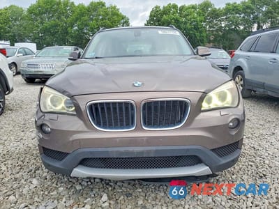 Piąte zdjęcie samochodu w środku: 2013 BMW X1 XDRIVE28I VIN:WBAVL1C52DVR92450 - miniatura