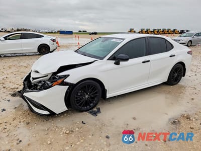2022 TOYOTA CAMRY HYBRID SE NIGHTSHADE 4T1G31AK8NU038020 - główne zdjęcie licytacji z USA - miniatura