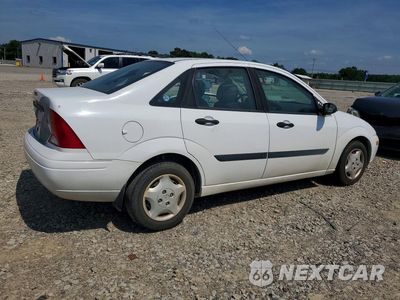 Trzecie zdjęcie samochodu z tyłu: 2000 FORD FOCUS LX VIN:1FAFP33P9YW209865 - miniatura