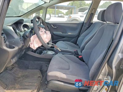 Zdjęcie 7 z 12 samochodu: 2012 HONDA FIT VIN:JHMGE8H37CS000369 - miniatura