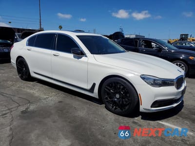 Czwarte zdjęcie samochodu z boku: 2019 BMW 740 I VIN:WBA7E2C55KB217759 - miniatura