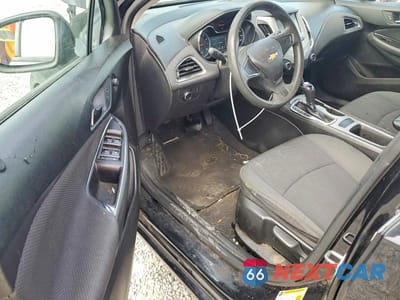 Zdjęcie 8 z 12 samochodu: 2017 CHEVROLET CRUZE LS VIN:1G1BC5SMXH7262701 - miniatura