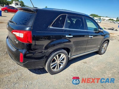 Trzecie zdjęcie samochodu z tyłu: 2015 KIA SORENTO SX LIMITED VIN:5XYKWDA72FG552676 - miniatura