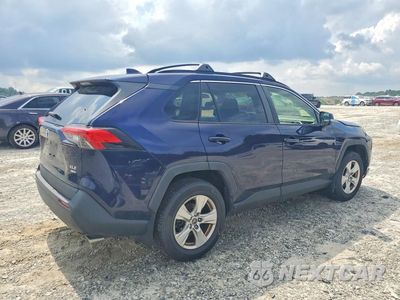 Trzecie zdjęcie samochodu z tyłu: 2019 TOYOTA RAV4 XLE VIN:JTMP1RFV8KJ006452 - miniatura