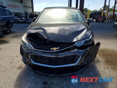 Piąte zdjęcie samochodu w środku: 2017 CHEVROLET CRUZE LT VIN:1G1BE5SM8H7270855 - miniatura