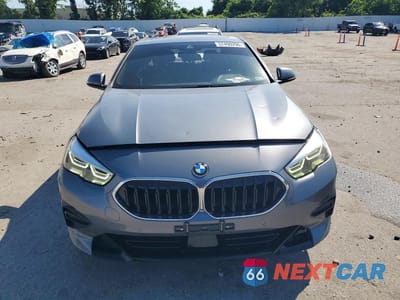 Piąte zdjęcie samochodu w środku: 2022 BMW 228I VIN:WBA53AK08N7L45479 - miniatura