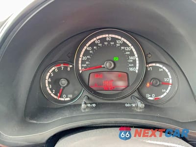 Zdjęcie 8 z 14 samochodu: 2014 VOLKSWAGEN BEETLE VIN:3VWFP7AT7EM621339 - miniatura