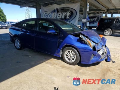 Czwarte zdjęcie samochodu z boku: 2018 TOYOTA PRIUS FOUR VIN:JTDKARFU4J3547647 - miniatura