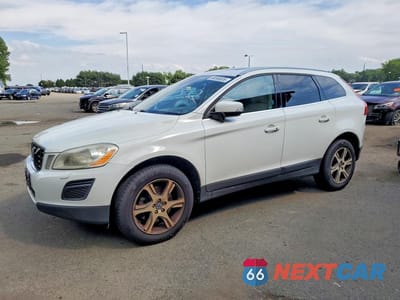 2013 VOLVO XC60 T6 YV4902DZ2D2439221 - główne zdjęcie licytacji z USA - miniatura
