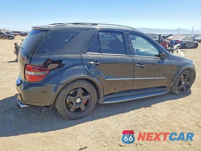Trzecie zdjęcie samochodu z tyłu: 2007 MERCEDES-BENZ ML 63 AMG VIN:4JGBB77EX7A210487 - miniatura