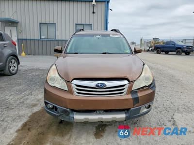 Piąte zdjęcie samochodu w środku: 2011 SUBARU OUTBACK 2.5I LIMITED VIN:4S4BRCKC1B3383368 - miniatura