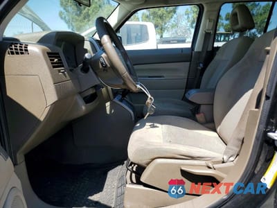 Zdjęcie 7 z 13 samochodu: 2007 JEEP PATRIOT VIN:1J8FF28W87D362151 - miniatura