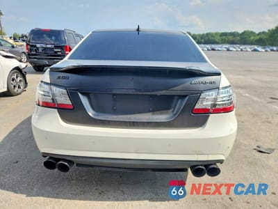 Zdjęcie 6 z 12 samochodu: 2010 MERCEDES-BENZ E 63 AMG VIN:WDDHF7HBXAA117067 - miniatura