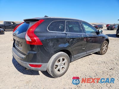 Trzecie zdjęcie samochodu z tyłu: 2011 VOLVO XC60 3.2 VIN:YV4952DL7B2163970 - miniatura