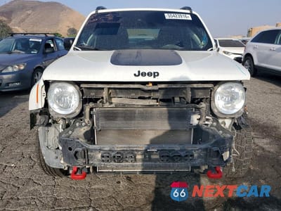 Piąte zdjęcie samochodu w środku: 2023 JEEP RENEGADE TRAILHAWK VIN:ZACNJDC15PPP71747 - miniatura