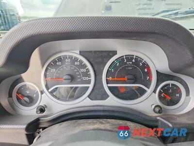 Zdjęcie 9 z 13 samochodu: 2010 JEEP WRANGLER SPORT VIN:1J4AA2D14AL216900 - miniatura