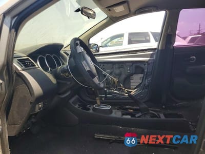 Zdjęcie 7 z 12 samochodu: 2010 NISSAN VERSA 1.8 S VIN:3N1BC1AP7AL437003 - miniatura