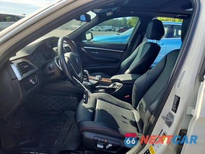 Zdjęcie 7 z 13 samochodu: 2017 BMW 330 XI VIN:WBA8D9C36HA005482 - miniatura